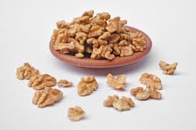 Broken Walnuts Halves & Pieces – 1 KG